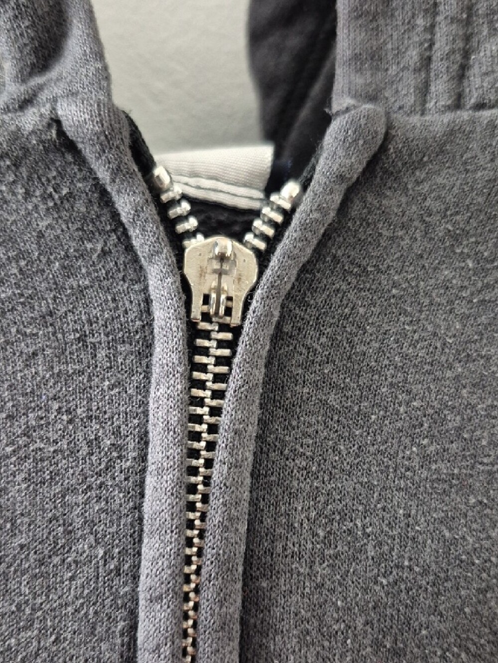 Vintage 2005 'DevilDriver' Zip-Up Hoodie in Black with Red Logo - Picture 4 of 7